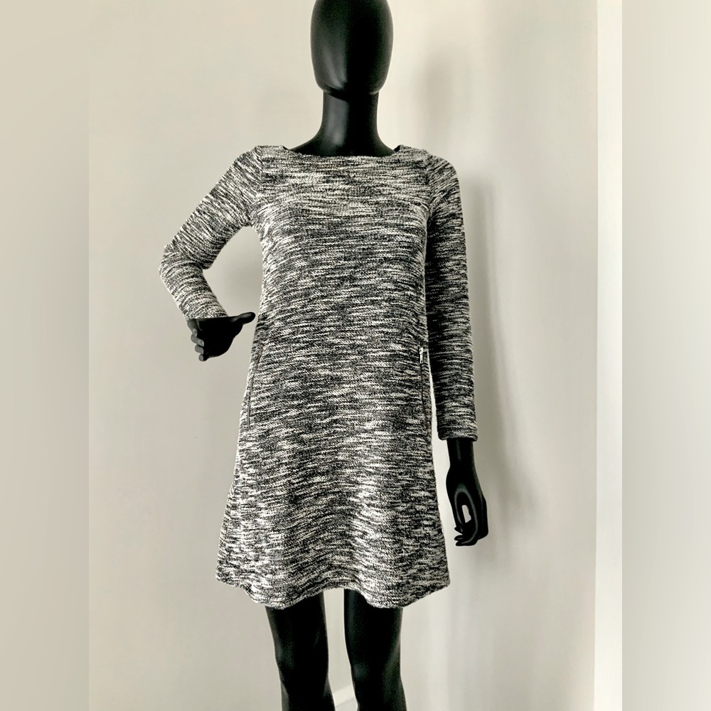 Trending mini/mod Gap stretch tweed look dress w/ pockets